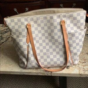 Authentic Louis Vuitton Totally MM Damier Azur
